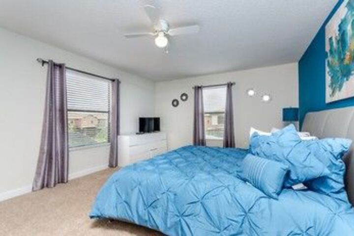 Room 14 of 28