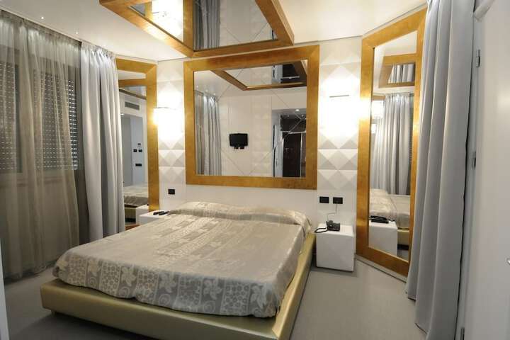 Room 19 of 41