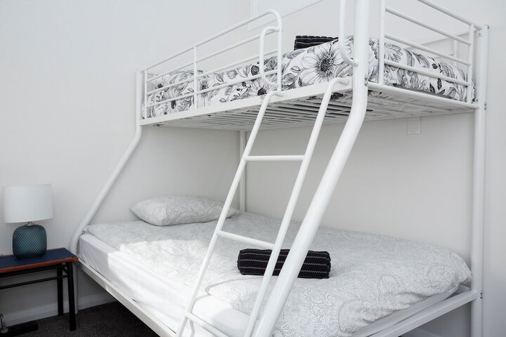 Room 28 of 46