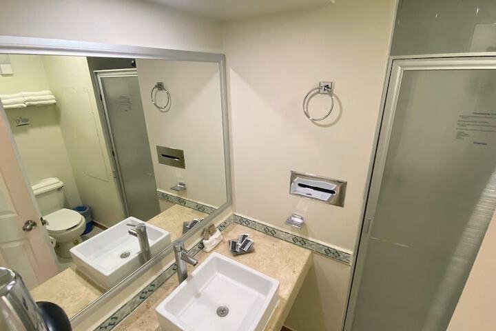 Room 40 of 47
