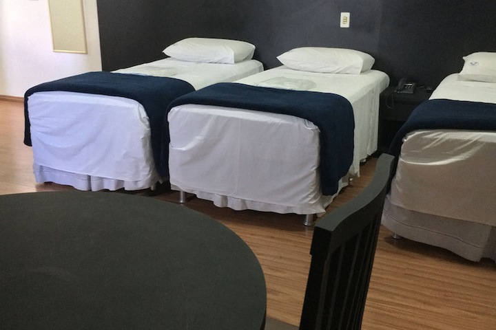 Room 6 of 43