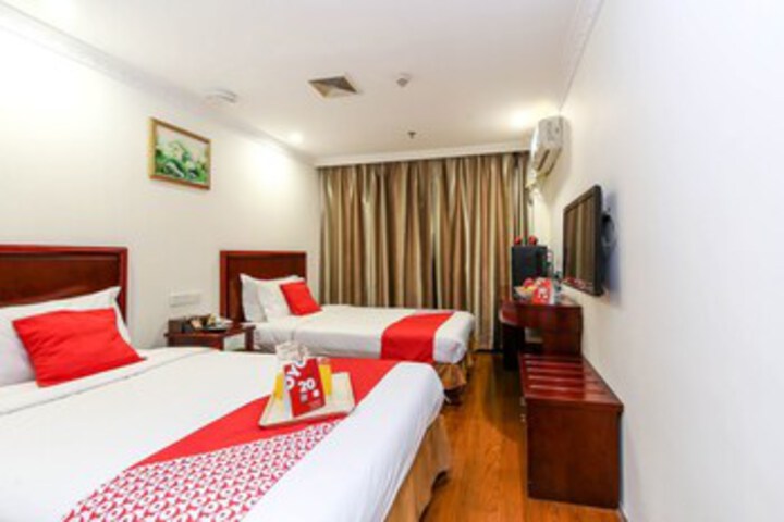 Room 7 of 24