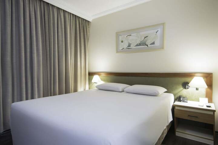 Room 10 of 60