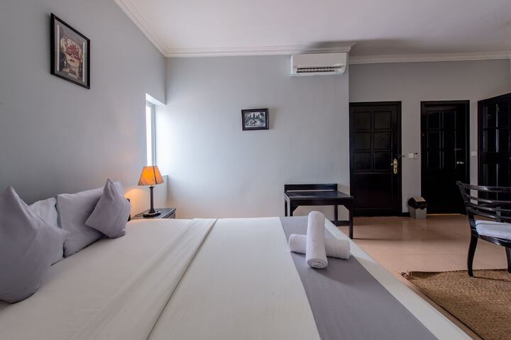 Room 29 of 160