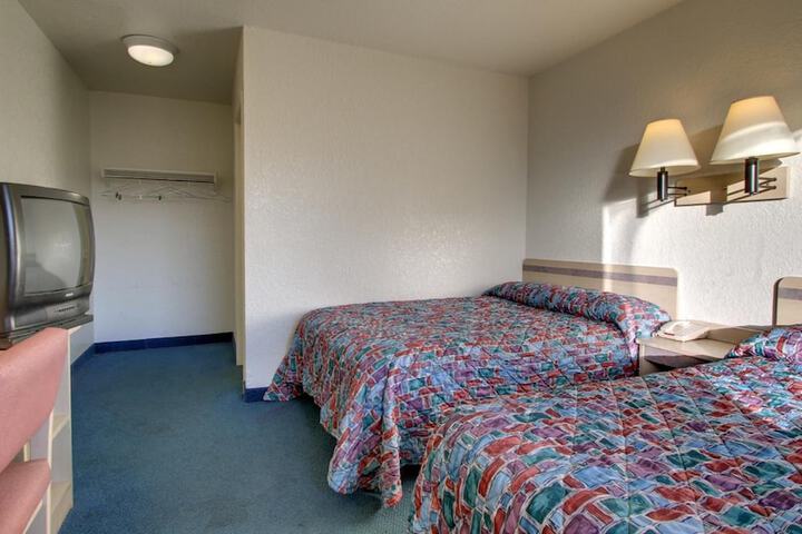 Room 12 of 35