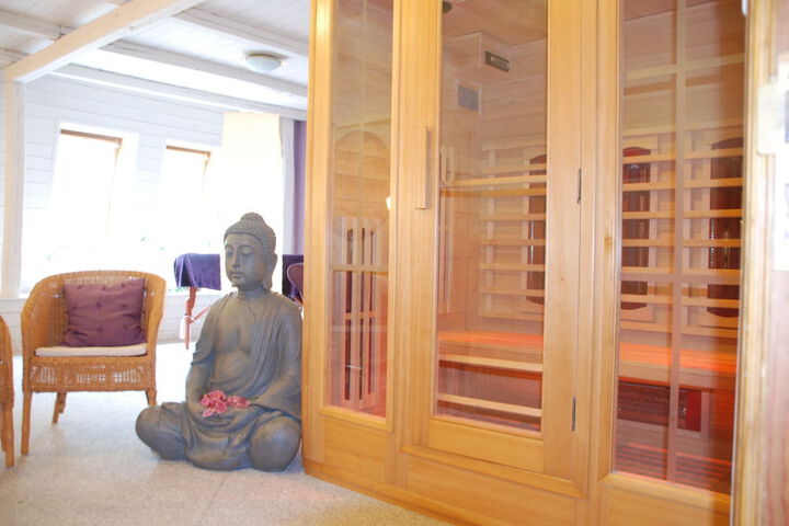 Room 27 of 185