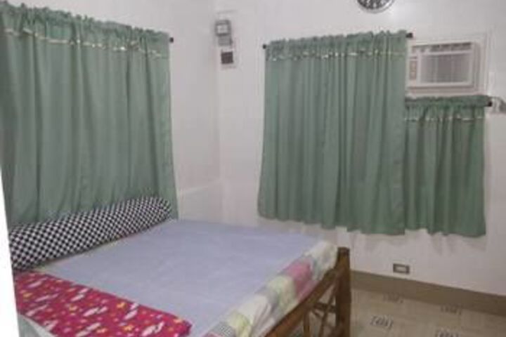 Room 8 of 29