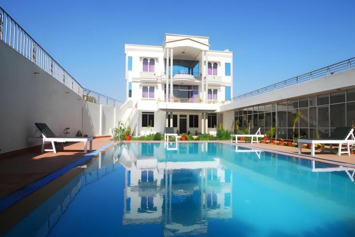 Myo Grand Ranthambore