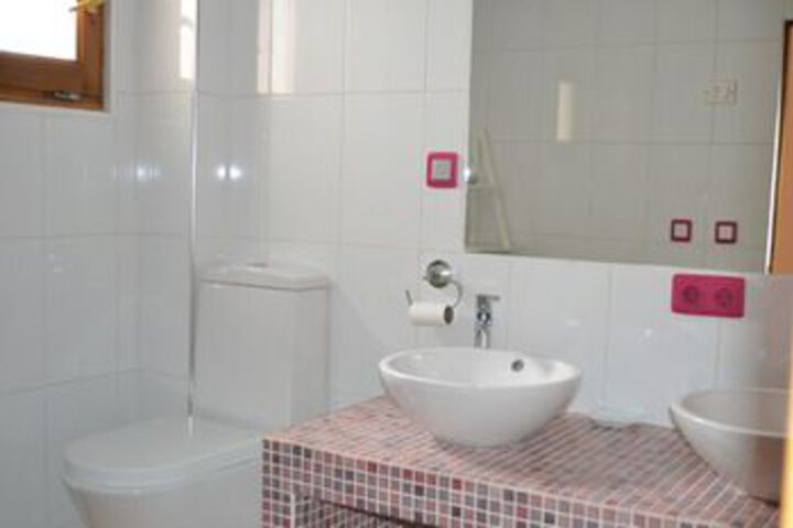 Room 8 of 42