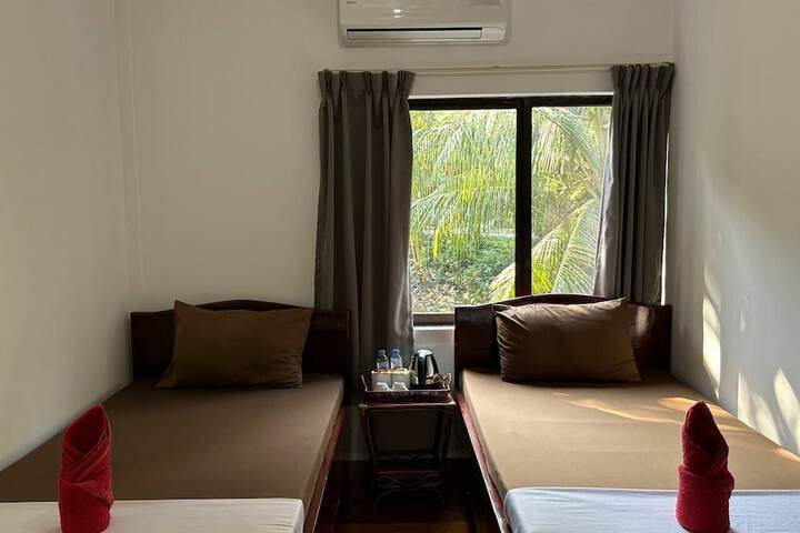 Room 37 of 105
