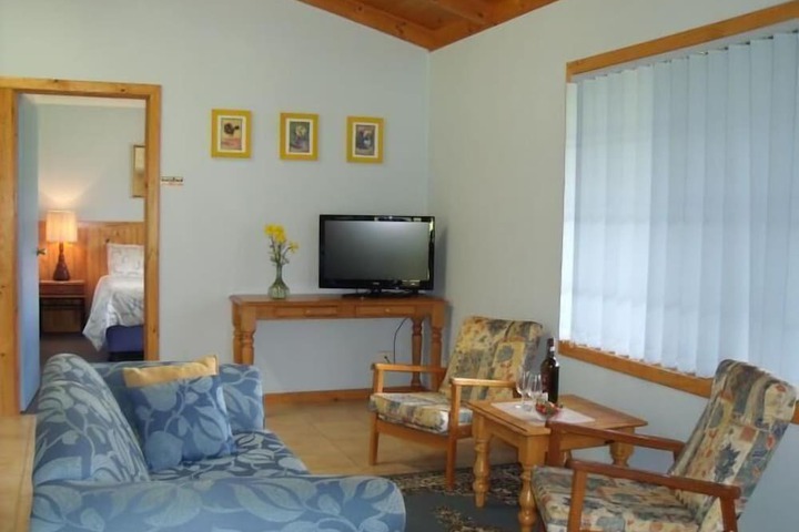 Room 5 of 16