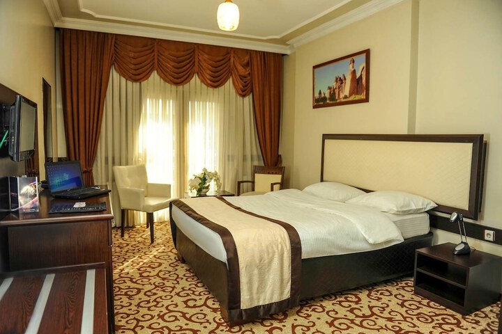 Room 7 of 23