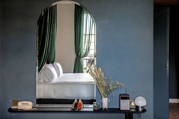 Room 4 of 57