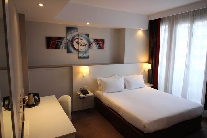Room 43 of 92