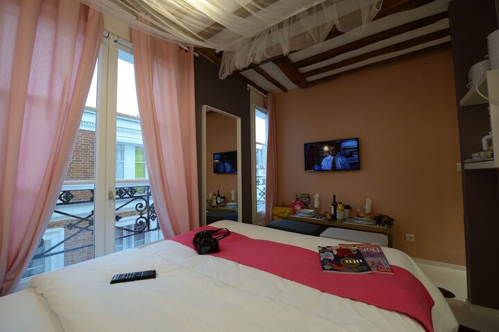 Room 195 of 648