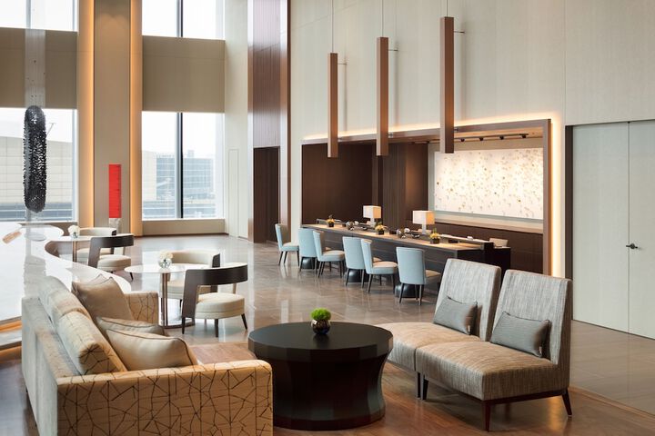 Entrance & Lobby