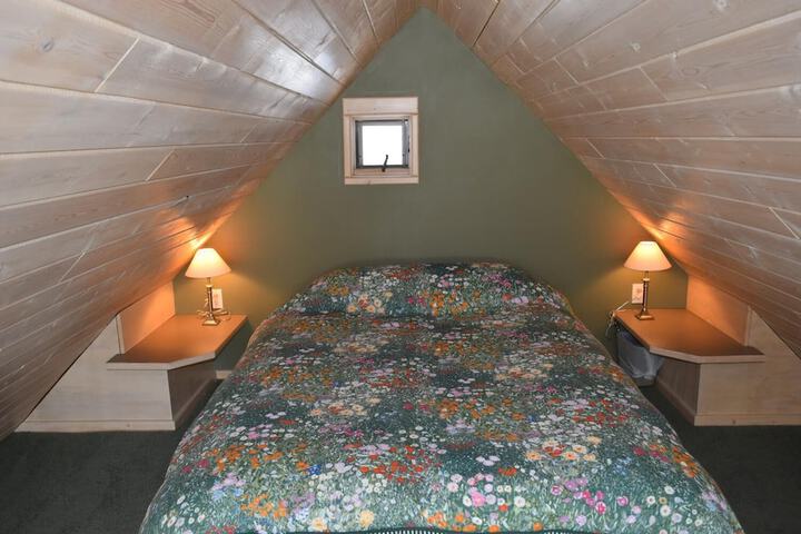 Room 11 of 41