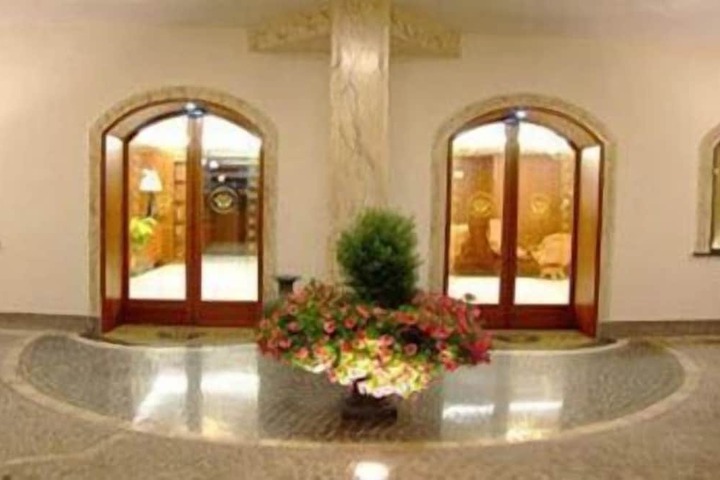 Hotel 9 of 14