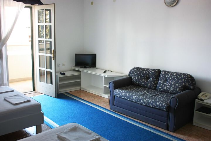 Room 46 of 92