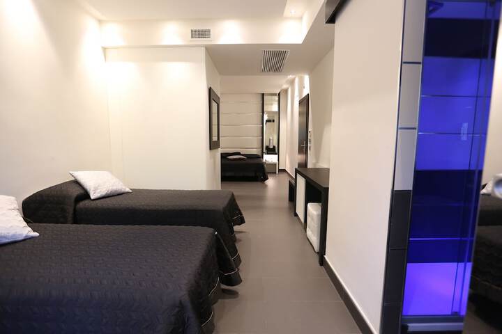 Room 15 of 30