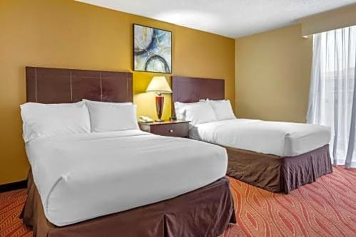 Clarion Hotel