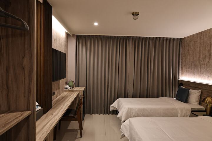 Room 7 of 22