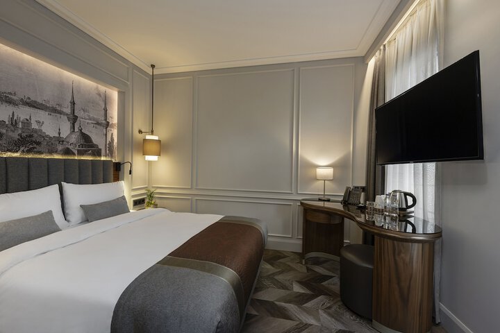 Room 7 of 39