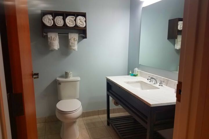 Room 5 of 33
