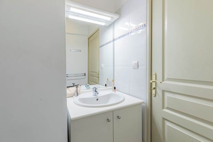 Bathroom Interior Photo