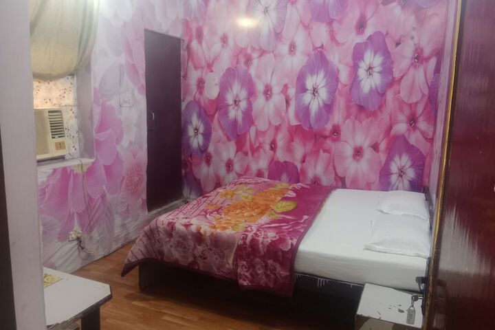 Room 18 of 35
