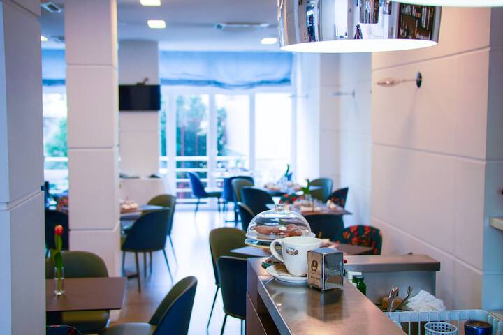 Dining 59 of 87