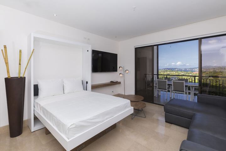 Room 5 of 167