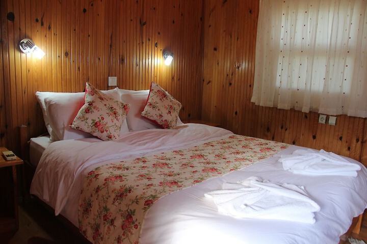 Room 8 of 20