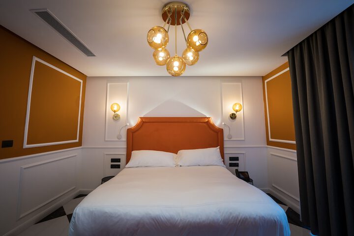 Room 26 of 93
