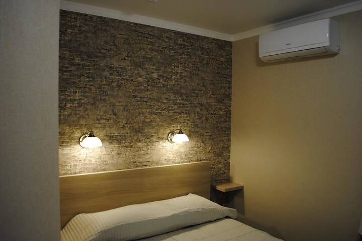 Room 18 of 53