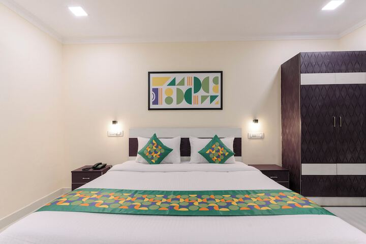 Room 13 of 48