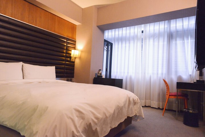 Room 17 of 41