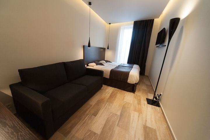 Room 12 of 52