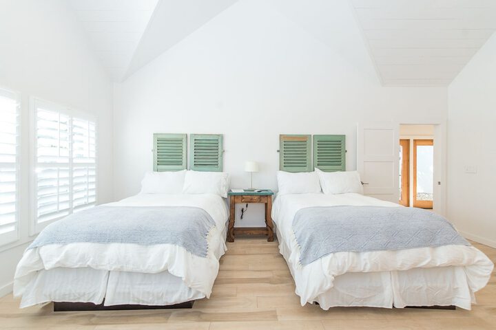 Room 2 of 17