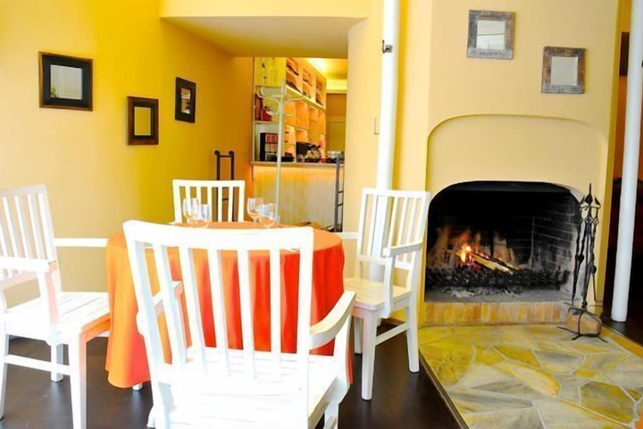 Lounge 20 of 34