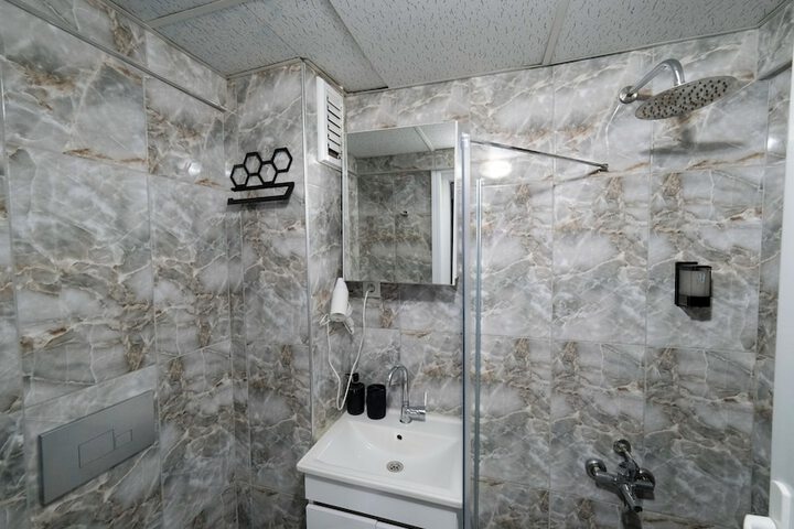 Room 60 of 121