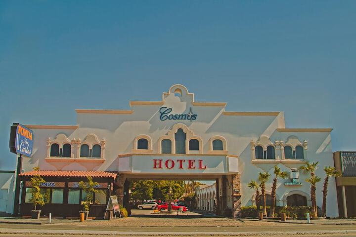 Exterior of Hotel Cosmos Don Carlos