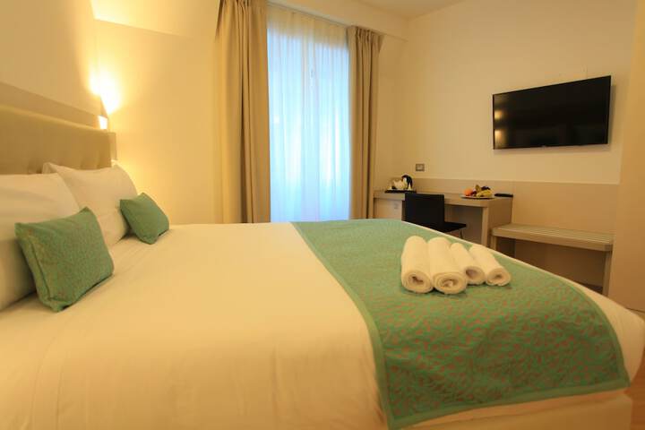 Room 16 of 64