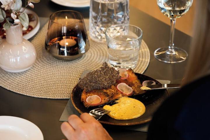 Dining 83 of 131