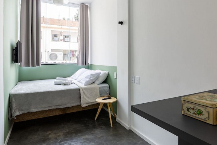 Room 30 of 64