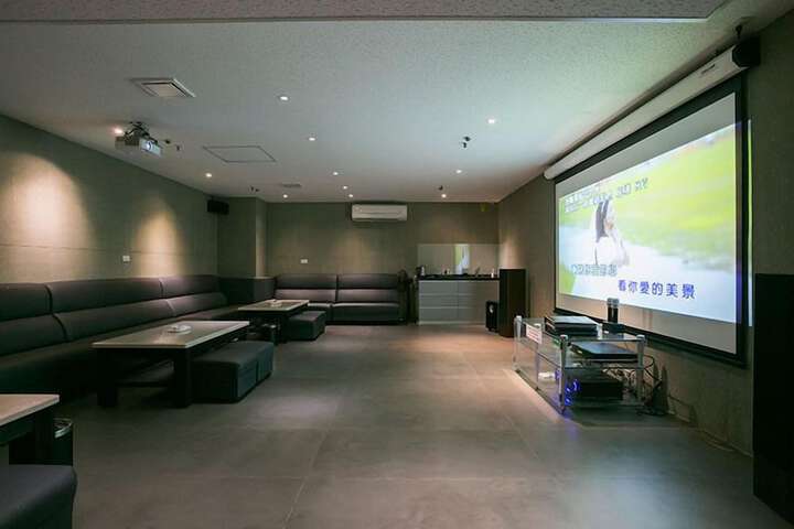 Karaoke room
