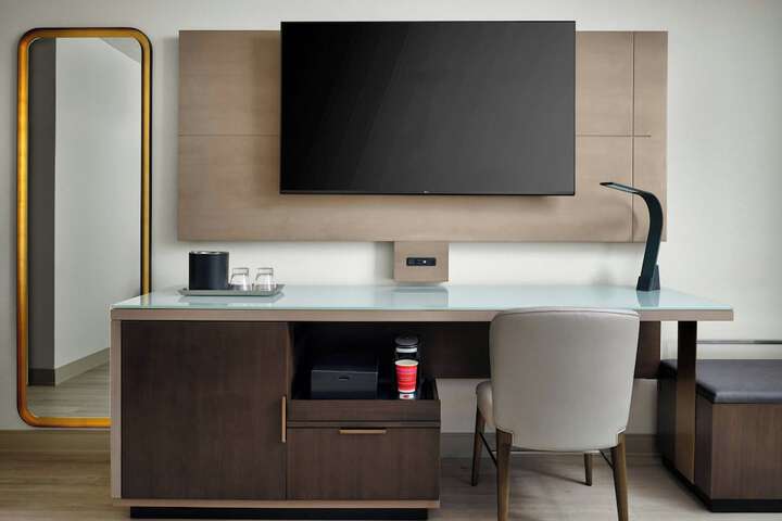Room 16 of 41