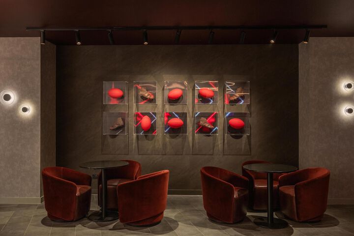 Lounge 68 of 105