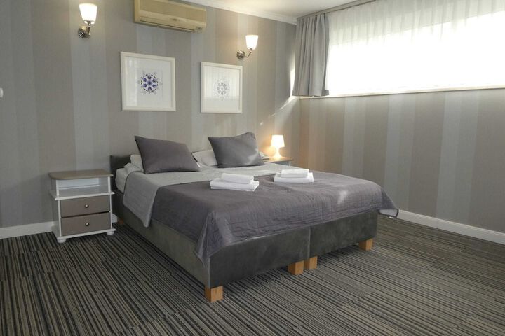 Room 18 of 75