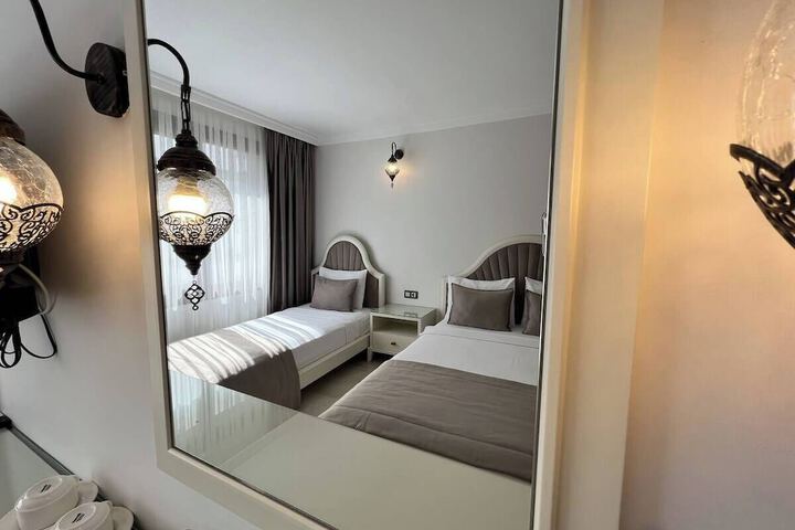 Room 37 of 177